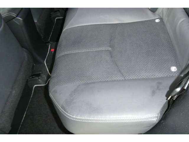 トヨタ プリウスＰＨＶ １．８ Ｓ ＧＲ スポーツ R1年 (東北) 99
