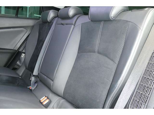 トヨタ プリウスＰＨＶ １．８ Ｓ ＧＲ スポーツ R1年 (東北) 99
