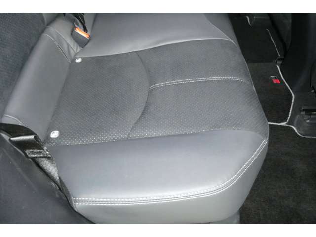 トヨタ プリウスＰＨＶ １．８ Ｓ ＧＲ スポーツ R1年 (東北) 99