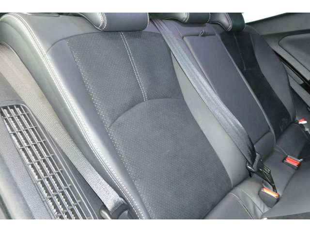 トヨタ プリウスＰＨＶ １．８ Ｓ ＧＲ スポーツ R1年 (東北) 99