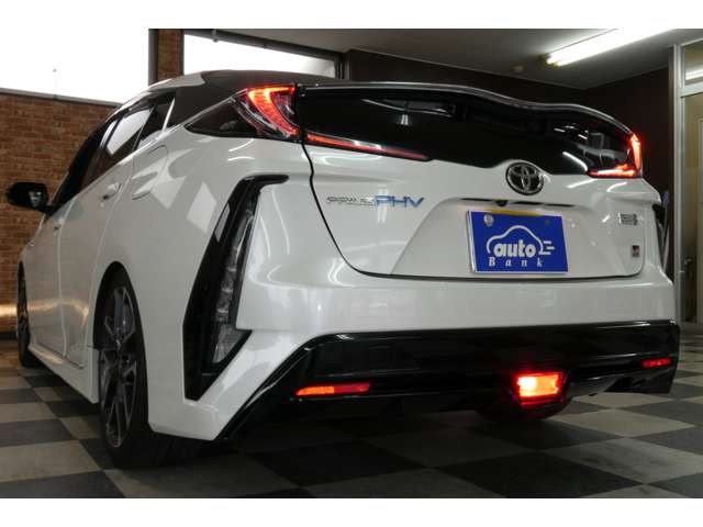 トヨタ プリウスＰＨＶ １．８ Ｓ ＧＲ スポーツ R1年 (東北) 99