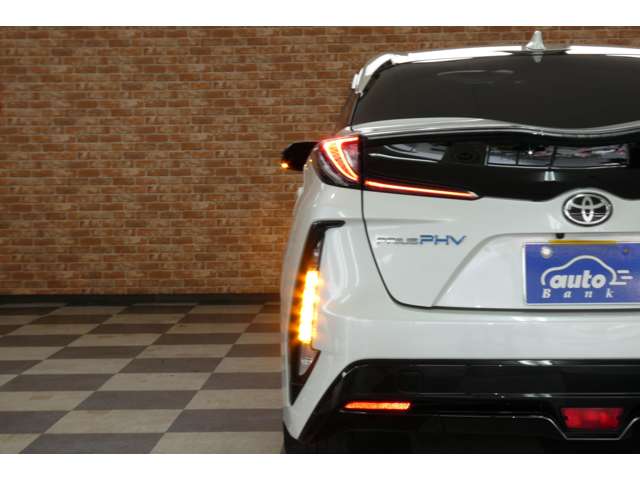 トヨタ プリウスＰＨＶ １．８ Ｓ ＧＲ スポーツ R1年 (東北) 99