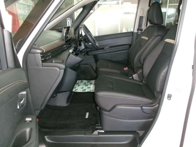 日産 セレナ ２．０ ハイウェイスターＶ ４ＷＤ R5年 (東北) 99