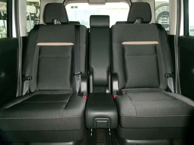 日産 セレナ ２．０ ハイウェイスターＶ ４ＷＤ R5年 (東北) 99