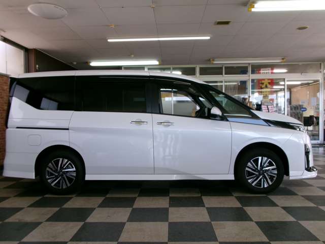日産 セレナ ２．０ ハイウェイスターＶ ４ＷＤ R5年 (東北) 99
