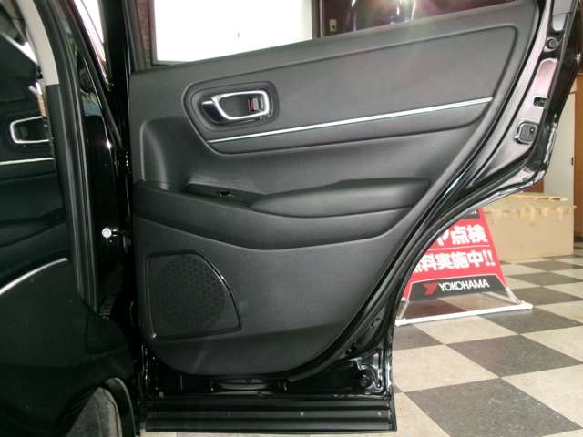 ホンダ ヴェゼル １．５ Ｅ：ＨＥＶ Ｚ ４ＷＤ R4年 (東北) 99
