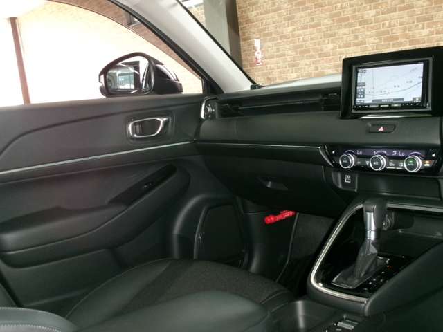 ホンダ ヴェゼル １．５ Ｅ：ＨＥＶ Ｚ ４ＷＤ R4年 (東北) 99