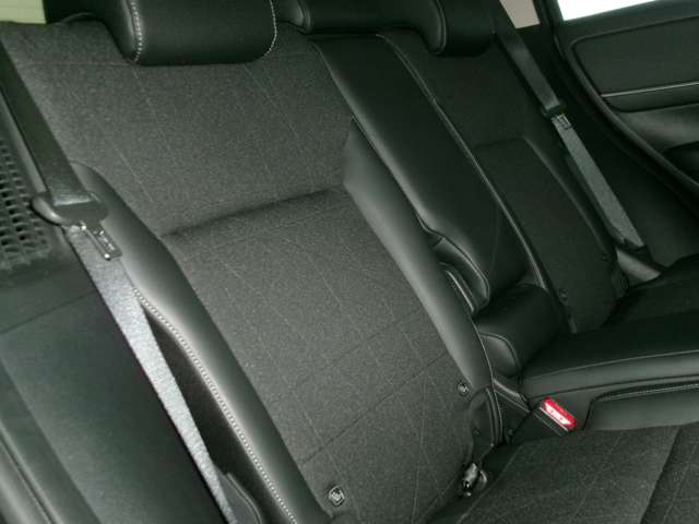 ホンダ ヴェゼル １．５ Ｅ：ＨＥＶ Ｚ ４ＷＤ R4年 (東北) 99