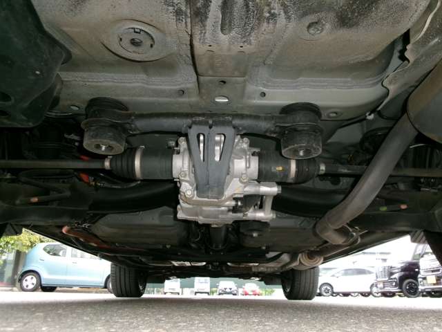 ホンダ ヴェゼル １．５ Ｅ：ＨＥＶ Ｚ ４ＷＤ R4年 (東北) 99
