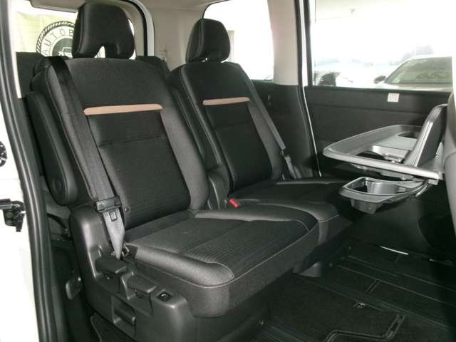 日産 セレナ １．４ Ｅ－４ＯＲＣＥ ハイウェイスターＶ ４ＷＤ R6年 (東北) 99