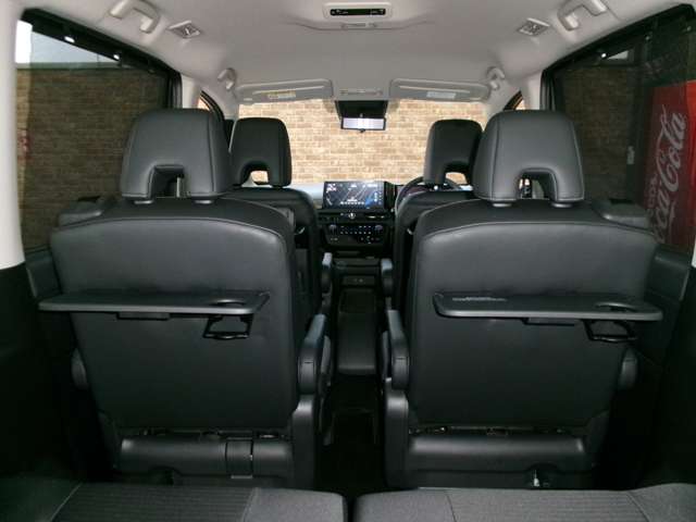 日産 セレナ １．４ Ｅ－４ＯＲＣＥ ハイウェイスターＶ ４ＷＤ R6年 (東北) 99