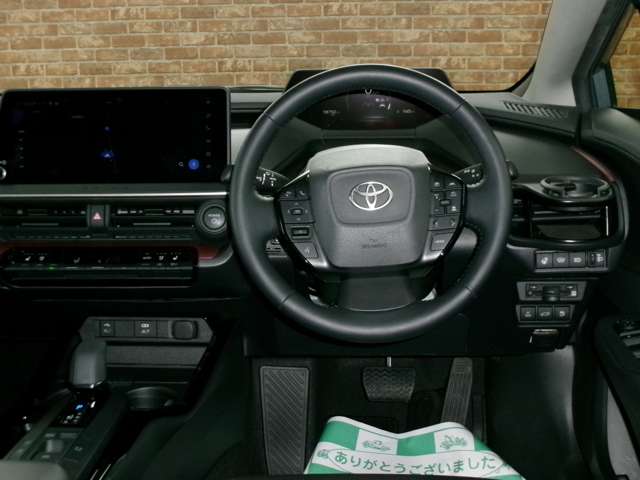 トヨタ プリウス ２．０ Ｚ Ｅ－ＦＯＵＲ ４ＷＤ R5年 (東北) 99