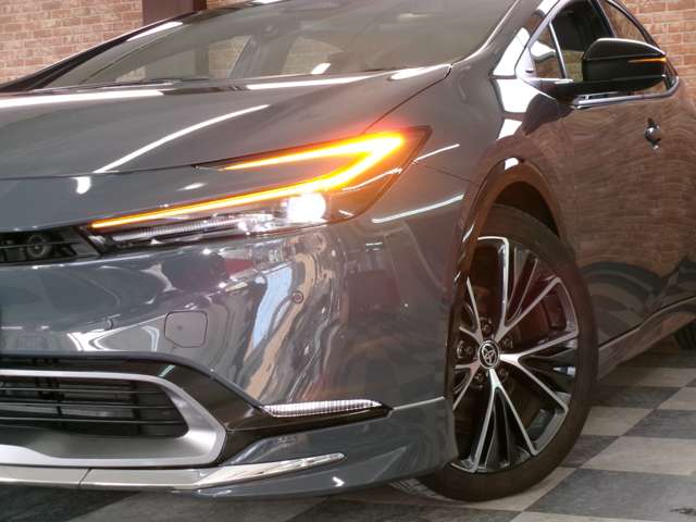 トヨタ プリウス ２．０ Ｚ Ｅ－ＦＯＵＲ ４ＷＤ R5年 (東北) 99