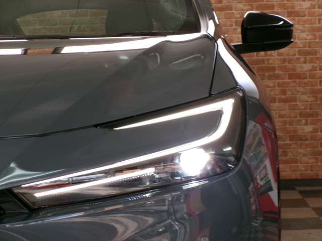 トヨタ プリウス ２．０ Ｚ Ｅ－ＦＯＵＲ ４ＷＤ R5年 (東北) 99