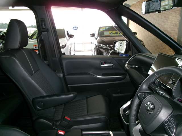 トヨタ ノア １．８ ハイブリッド Ｓ－Ｚ Ｅ－ＦＯＵＲ ４ＷＤ R5年 (東北) 99
