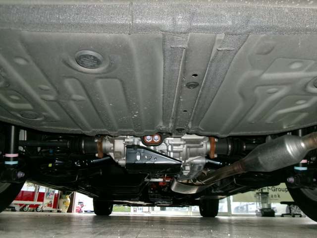 トヨタ ノア １．８ ハイブリッド Ｓ－Ｚ Ｅ－ＦＯＵＲ ４ＷＤ R5年 (東北) 99