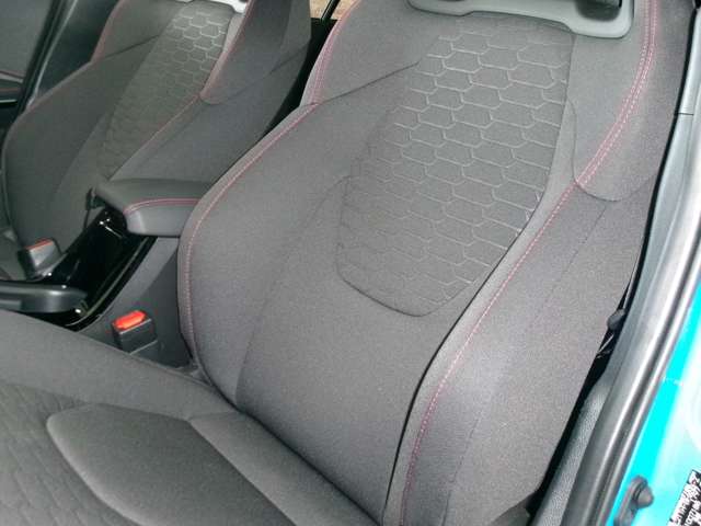 トヨタ カローラスポーツ　ハイブリッド １．８ ハイブリッド Ｇ Ｚ H30年 (東北) 99