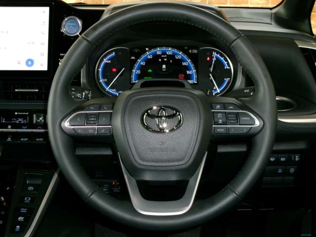 トヨタ ヴォクシー １．８ ハイブリッド Ｓ－Ｚ Ｅ－ＦＯＵＲ ４ＷＤ R5年 (東北) 99