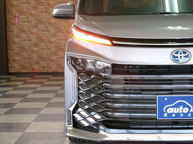 トヨタ ヴォクシー １．８ ハイブリッド Ｓ－Ｚ Ｅ－ＦＯＵＲ ４ＷＤ R5年 (東北) 99