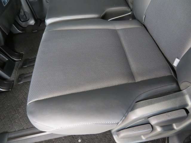 トヨタ エスクァイア ２．０ ＧＩ ４ＷＤ H30年 (東北) 99