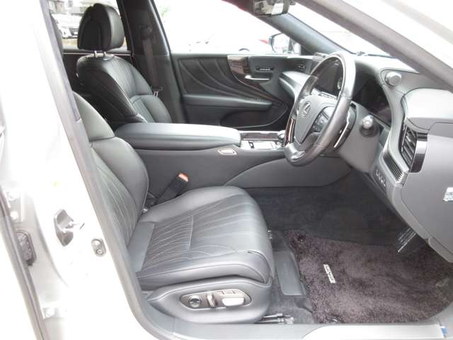レクサス ＬＳ５００ｈ ５００Ｈ バージョンＬ アドバンスト ドライブ ４ＷＤ R3年 () 99