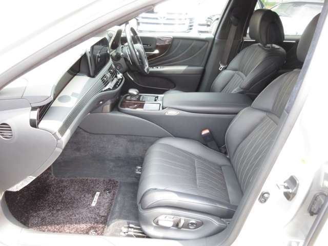 レクサス ＬＳ５００ｈ ５００Ｈ バージョンＬ アドバンスト ドライブ ４ＷＤ R3年 () 99