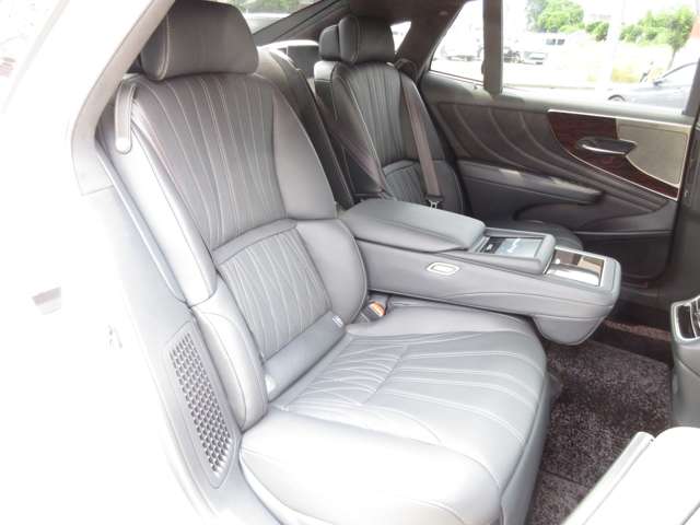 レクサス ＬＳ５００ｈ ５００Ｈ バージョンＬ アドバンスト ドライブ ４ＷＤ R3年 () 99