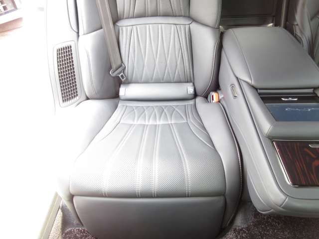 レクサス ＬＳ５００ｈ ５００Ｈ バージョンＬ アドバンスト ドライブ ４ＷＤ R3年 () 99