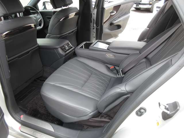 レクサス ＬＳ５００ｈ ５００Ｈ バージョンＬ アドバンスト ドライブ ４ＷＤ R3年 () 99