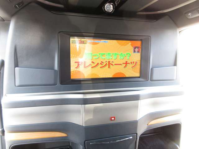 トヨタ ヴェルファイア　ハイブリッド ハイブリッド ２．５ エグゼクティブ ラウンジ Ｚ ロイヤルラウンジ Ｅ－ＦＯＵＲ ４ＷＤ R1年 () 99