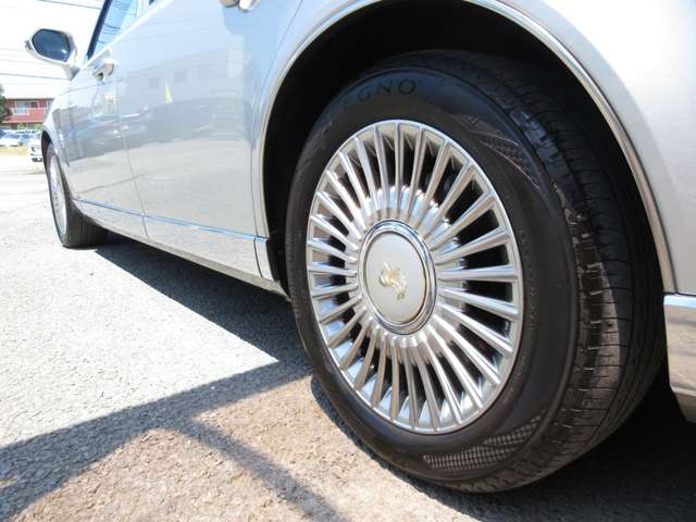 トヨタ センチュリー　ハイブリッド ５．０ R1年 () 99