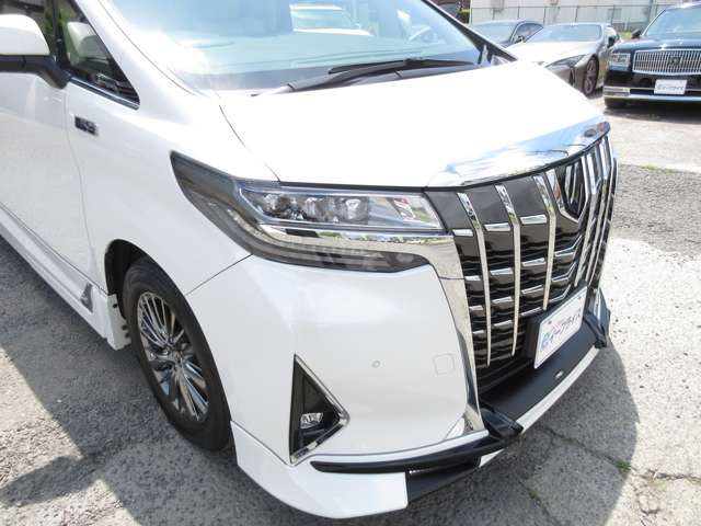 トヨタ アルファード ３．５ エグゼクティブ ラウンジ ロイヤルラウンジ ４ＷＤ R1年 () 99