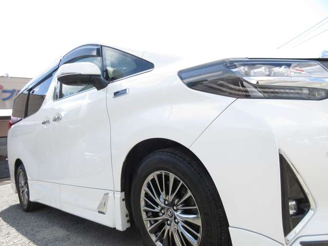 トヨタ アルファード ３．５ エグゼクティブ ラウンジ ロイヤルラウンジ ４ＷＤ R1年 () 99