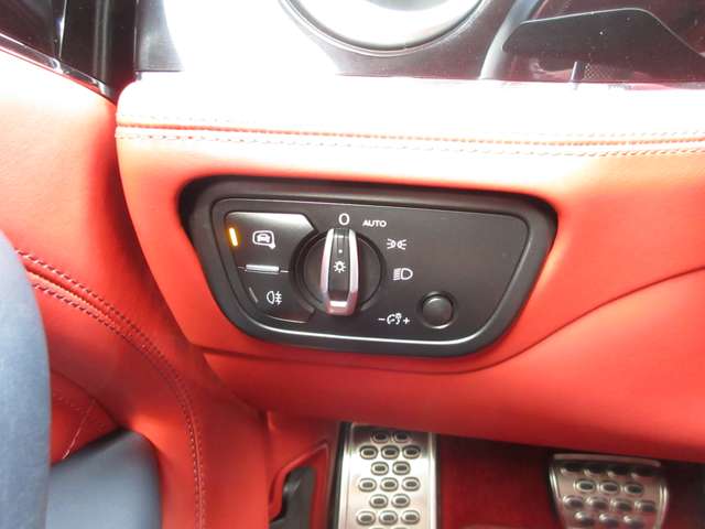 ベントレー ベンテイガ ６．０ ４ＷＤ H29年 () 99