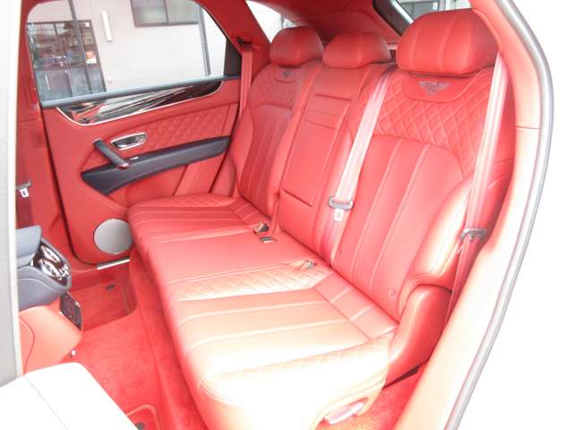 ベントレー ベンテイガ ６．０ ４ＷＤ H29年 () 99