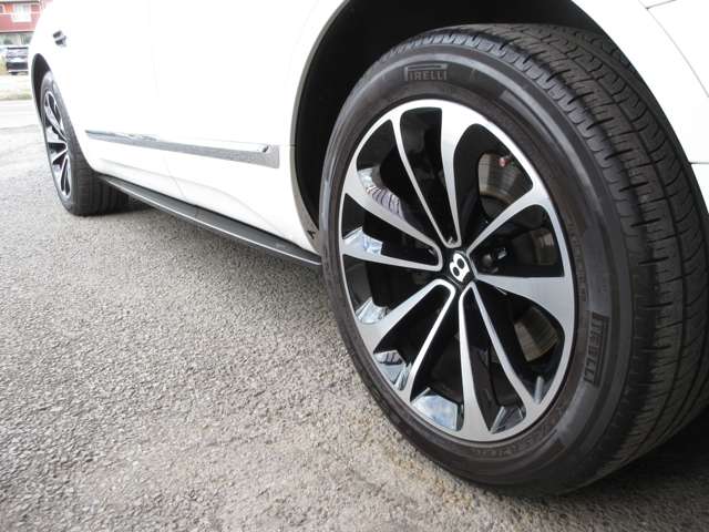 ベントレー ベンテイガ ６．０ ４ＷＤ H29年 () 99