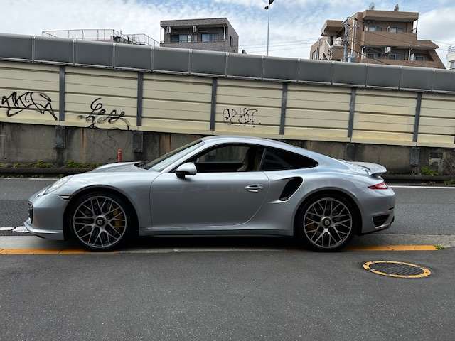 ポルシェ ９１１ ターボＳ ＰＤＫ H27年 (関東) 99