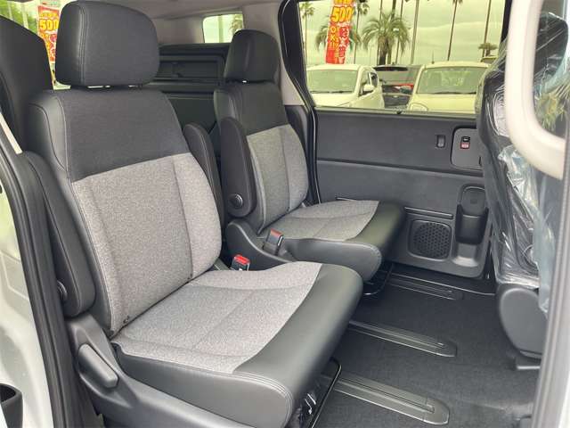 ホンダ フリード　ハイブリッド １．５ Ｅ：ＨＥＶ エアー ＥＸ R8年 (九州・沖縄) 99