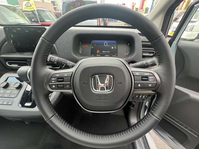 ホンダ フリード　ハイブリッド １．５ Ｅ：ＨＥＶ エアー ＥＸ R8年 (九州・沖縄) 99