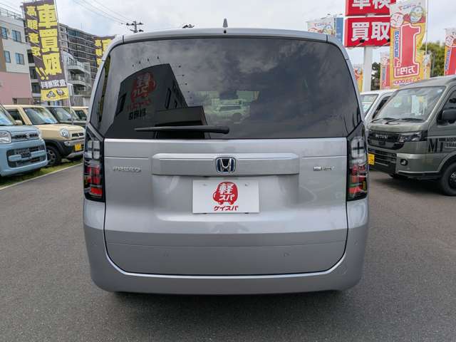 ホンダ フリード　ハイブリッド １．５ Ｅ：ＨＥＶ エアー R8年 (九州・沖縄) 99