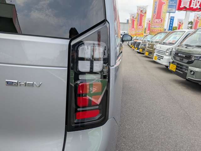 ホンダ フリード　ハイブリッド １．５ Ｅ：ＨＥＶ エアー R8年 (九州・沖縄) 99