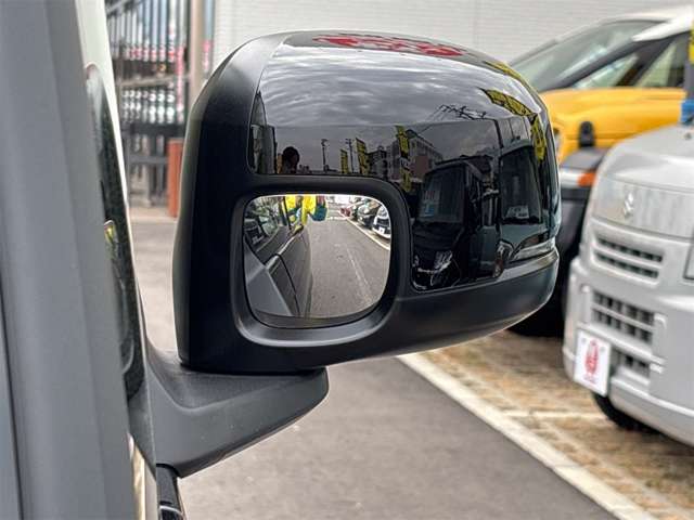 ホンダ Ｎ　ＢＯＸ カスタム ６６０ R8年 (九州・沖縄) 99