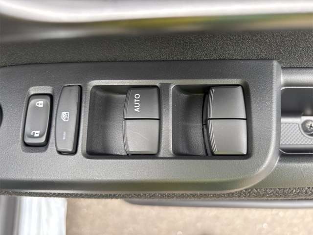 ホンダ Ｎ　ＢＯＸ カスタム ６６０ R8年 (九州・沖縄) 99