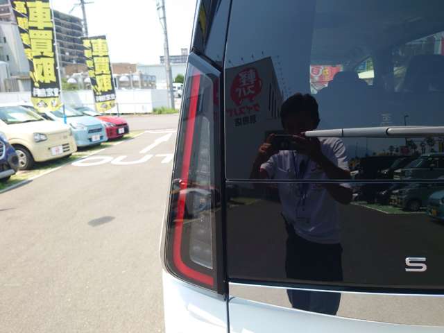 日産 セレナ １．４ Ｅ－ＰＯＷＥＲ ハイウェイスターＶ R8年 (九州・沖縄) 99