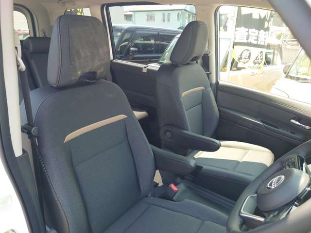 日産 セレナ １．４ Ｅ－ＰＯＷＥＲ ハイウェイスターＶ R8年 (九州・沖縄) 99