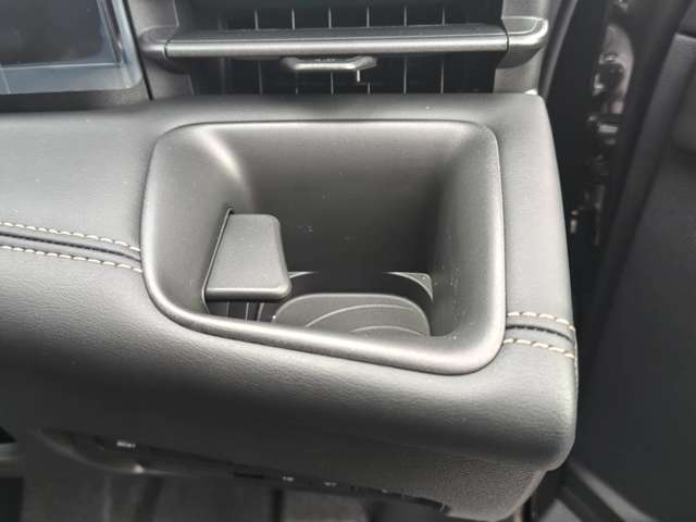 日産 セレナ １．４ Ｅ－ＰＯＷＥＲ ハイウェイスターＶ R8年 (九州・沖縄) 99