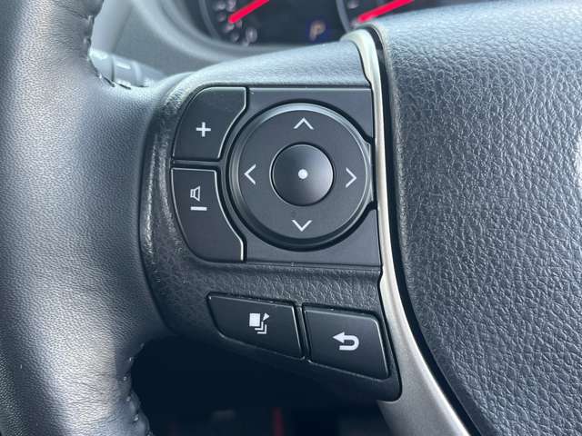 トヨタ ノア ２．０ ＳＩ ＷＸＢＩＩＩ ４ＷＤ R3年 (九州・沖縄) 99