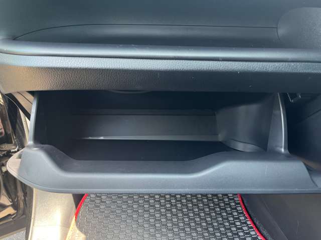 トヨタ ノア ２．０ ＳＩ ＷＸＢＩＩＩ ４ＷＤ R3年 (九州・沖縄) 99