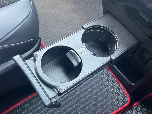 トヨタ ノア ２．０ ＳＩ ＷＸＢＩＩＩ ４ＷＤ R3年 (九州・沖縄) 99