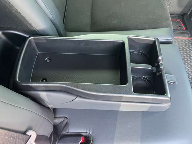 トヨタ ノア ２．０ ＳＩ ＷＸＢＩＩＩ ４ＷＤ R3年 (九州・沖縄) 99